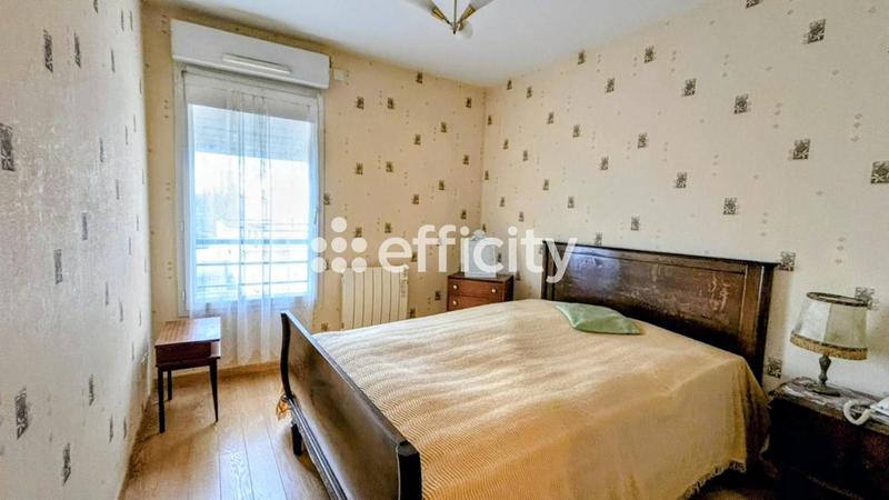 Appartement - 90 m² - 4 pièces