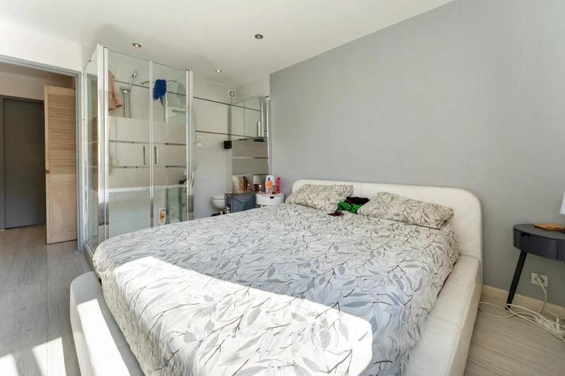 Appartement - 102 m² - 5 pièces