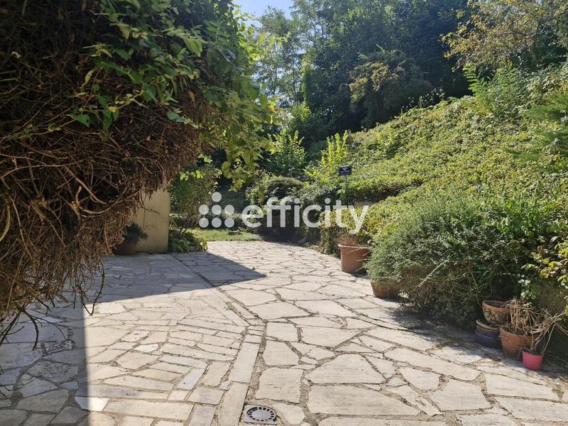 Maison - 157 m² - 7 pièces