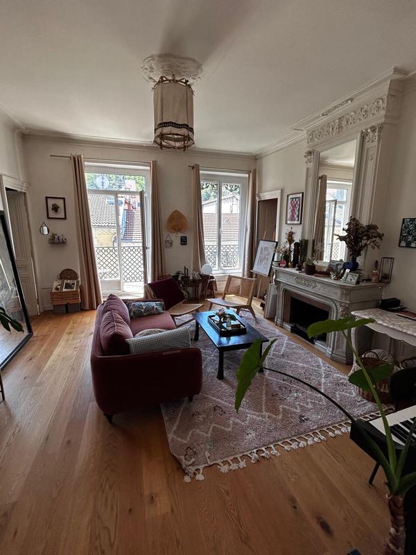 Appartement - 120 m² - 4 pièces