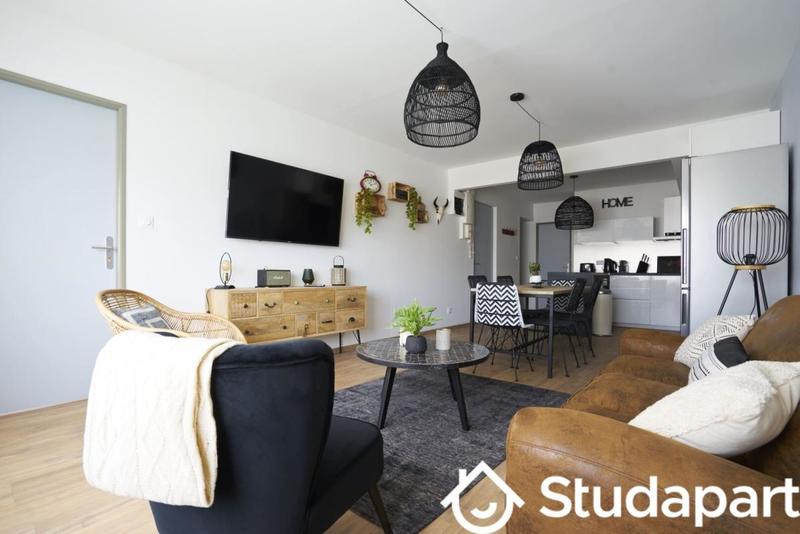 Chambre - 13 m² - 1 pièce