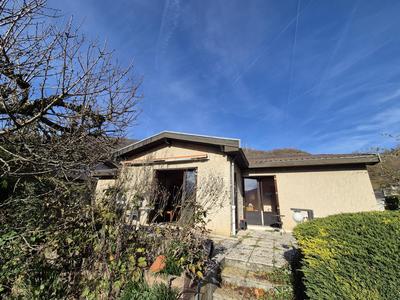 Maison - 96 m² - 4 pièces