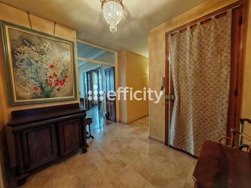 Appartement - 181 m² - 5 pièces