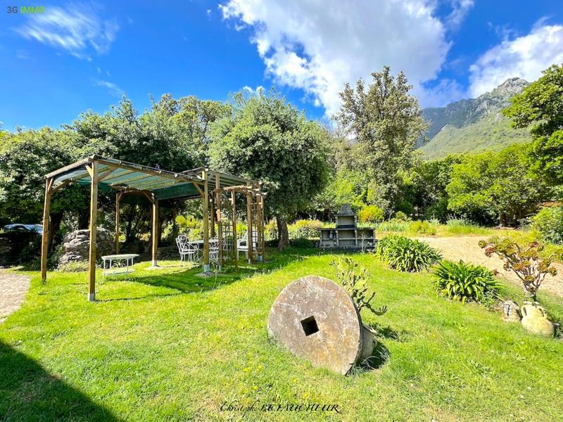 Viager - Villa - 215 m² - 8 pièces