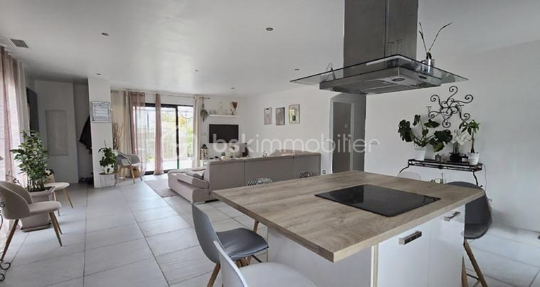 Villa - 120 m² - 5 pièces