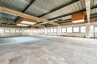 Bureau - 2 306 m²