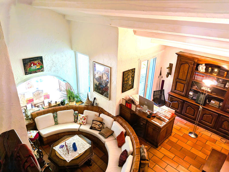 Maison - 282 m² - 8 pièces