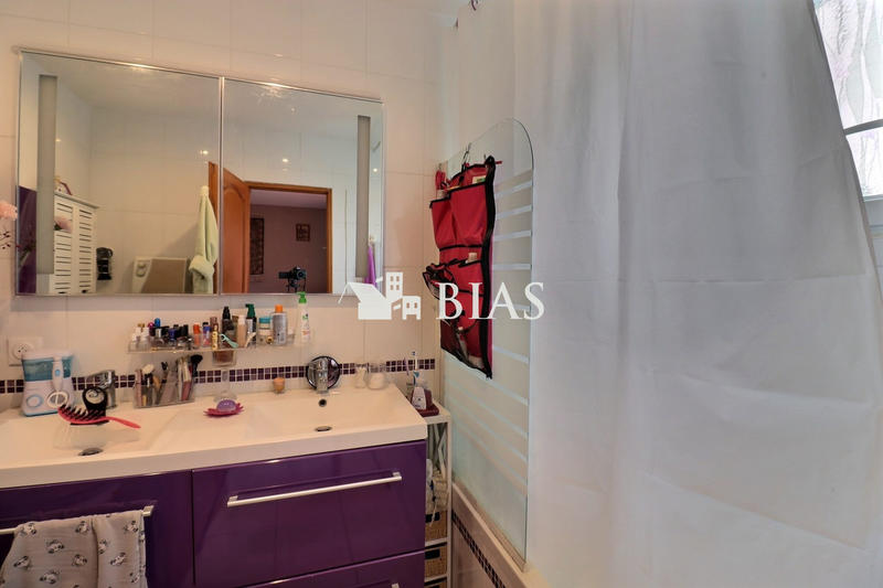 Maison - 363 m² - 10 pièces