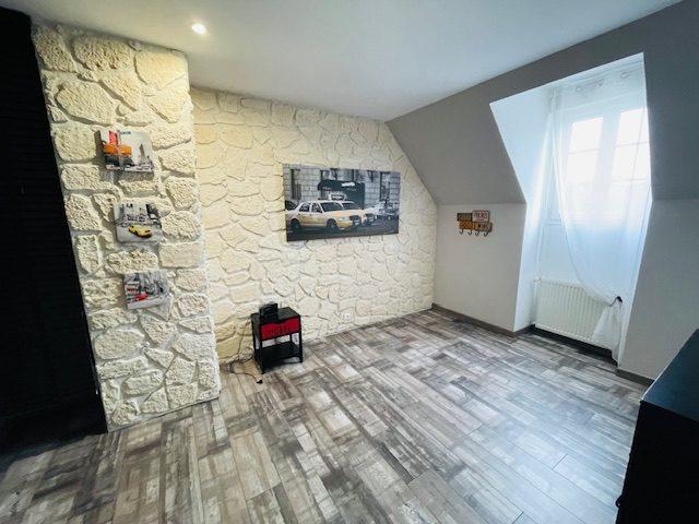 Maison traditionnelle - 174 m² - 7 pièces