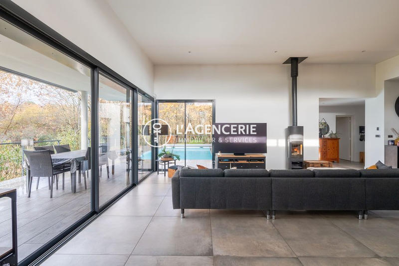 Maison contemporaine - 200 m² - 6 pièces