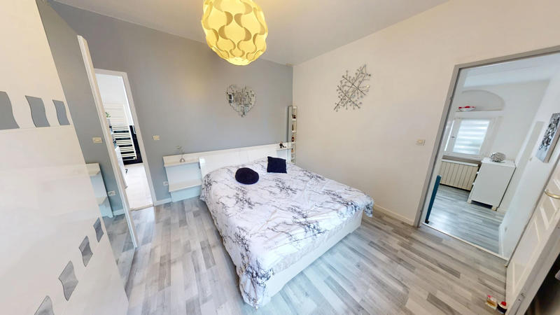 Maison - 121 m² - 5 pièces