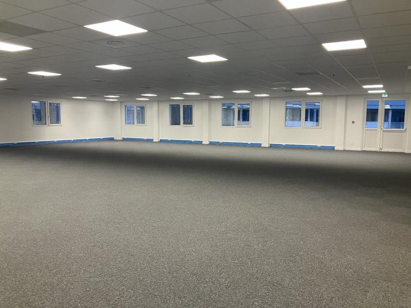 Bureau - 699 m²