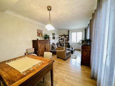 Maison - 152 m² - 7 pièces