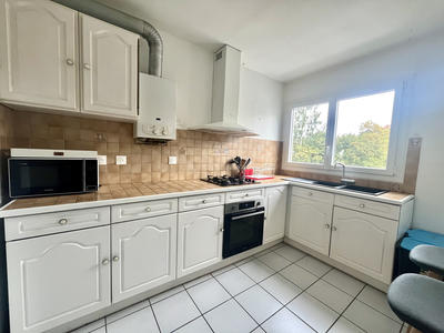 Appartement - 96 m² - 5 pièces