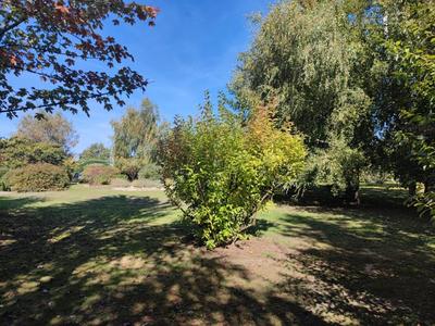 Terrain constructible - 1 400 m²