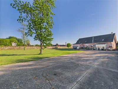 Maison - 200 m² - 6 pièces