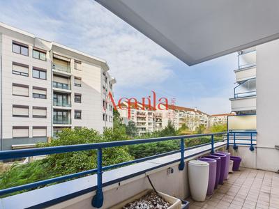 Appartement - 101 m² - 4 pièces