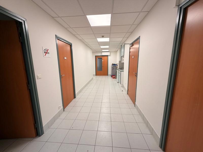 Bureau - 178 m² - 5 pièces