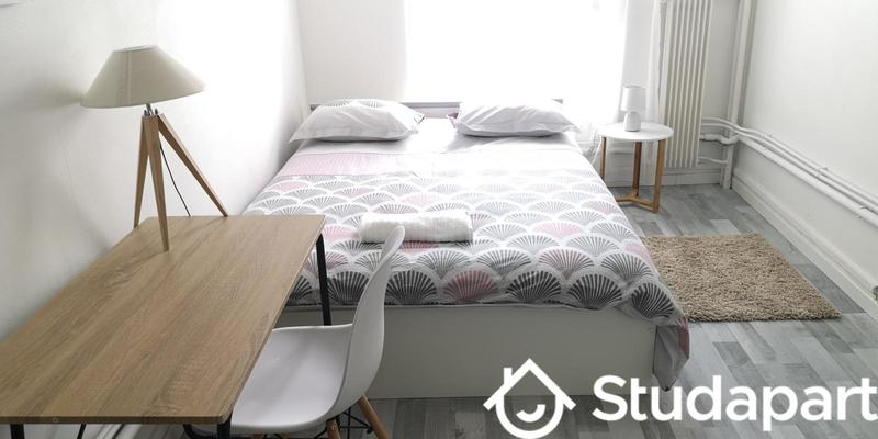 Chambre - 11 m² - 1 pièce