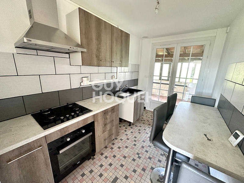 Maison - 95 m² - 6 pièces