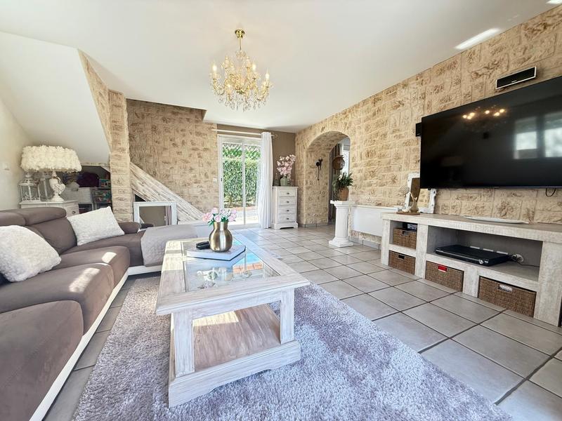 Maison - 182 m² - 7 pièces