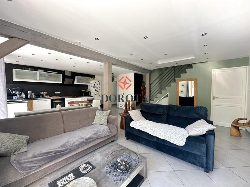 Maison - 164 m² - 5 pièces