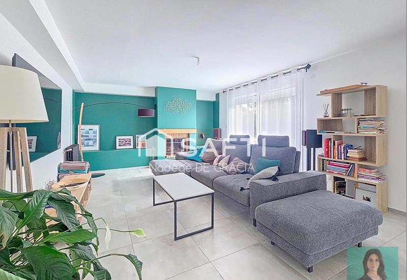 Maison - 211 m² - 7 pièces