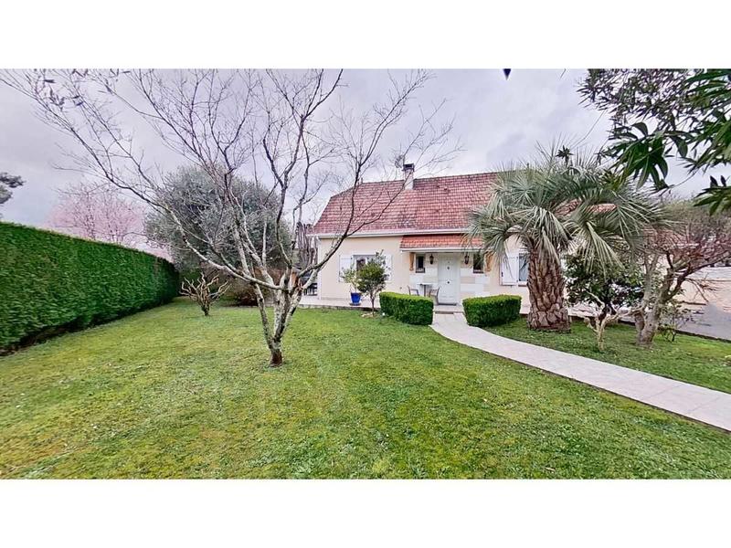 Maison - 127 m² - 5 pièces