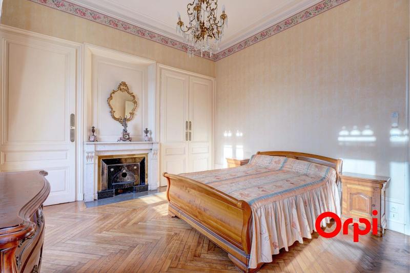 Appartement - 122 m² - 4 pièces