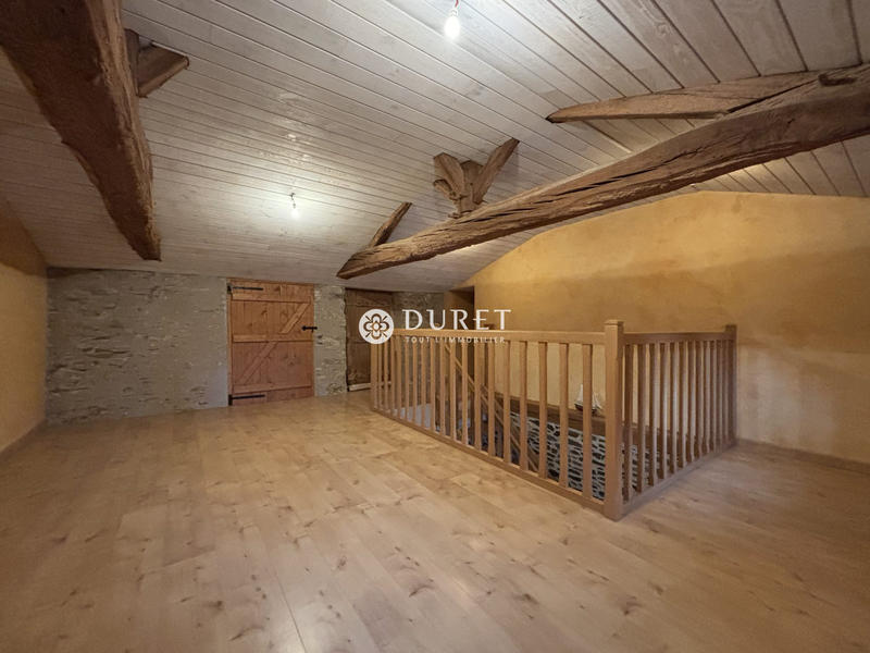 Maison - 210 m² - 5 pièces