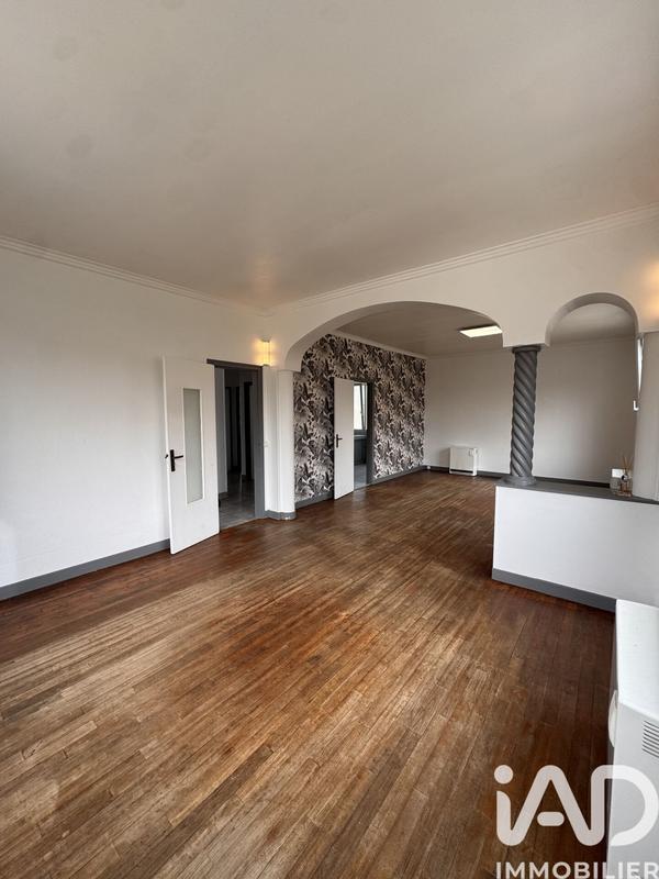 Maison - 180 m² - 8 pièces