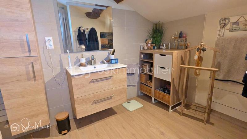 Maison - 300 m² - 6 pièces