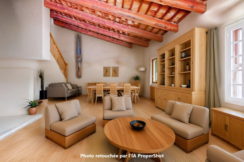 Maison - 317 m² - 9 pièces