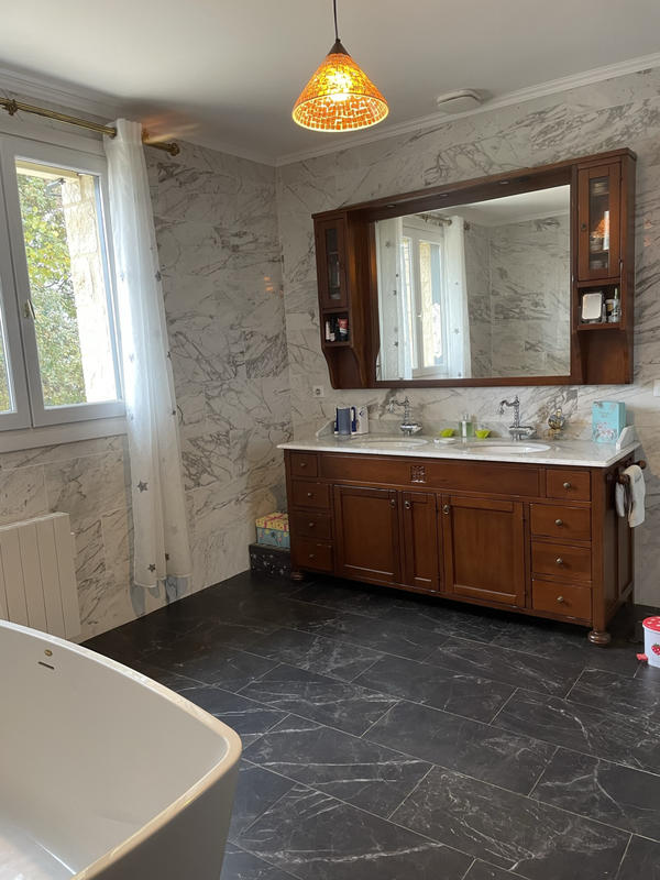 Propriété - 260 m² - 7 pièces