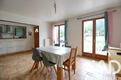 Maison - 122 m² - 6 pièces
