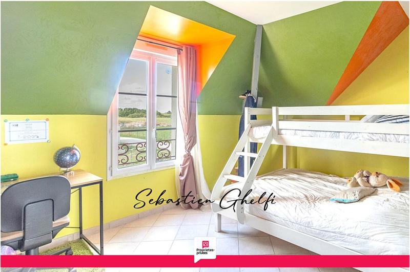 Maison - 174 m² - 8 pièces