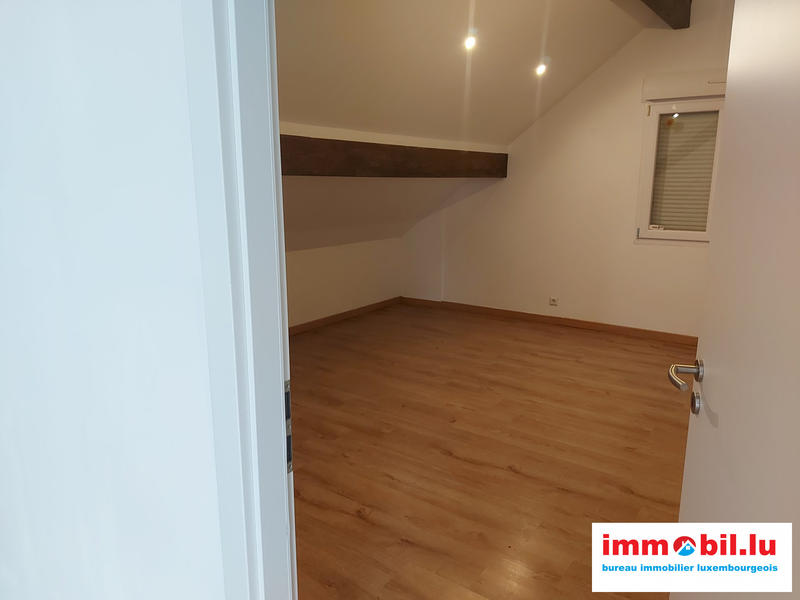 Maison - 255 m² - 7 pièces