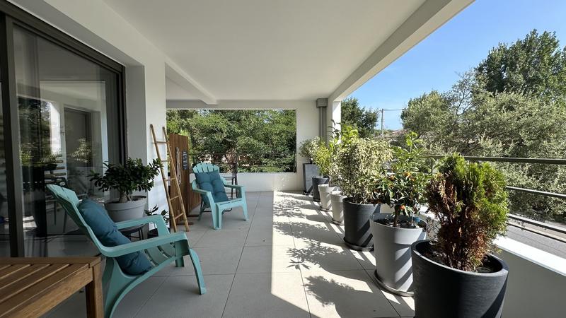 Appartement sur toit - 92 m² - 4 pièces