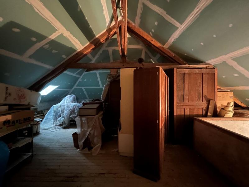 Maison - 170 m² - 9 pièces