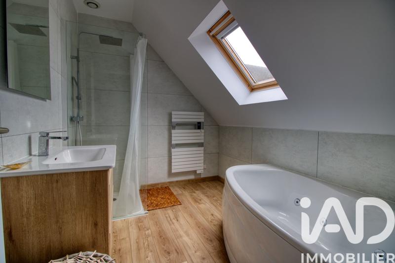 Maison - 95 m² - 5 pièces