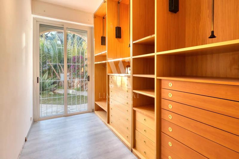 Appartement - 111 m² - 4 pièces