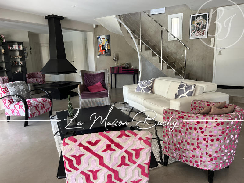 Maison - 183 m² - 6 pièces