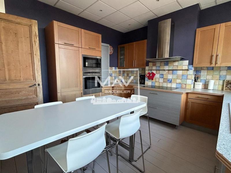 Immeuble - 400 m² - 18 pièces