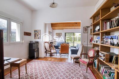 Maison - 140 m² - 8 pièces