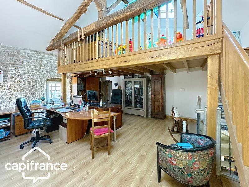 Maison en pierre - 208 m² - 9 pièces