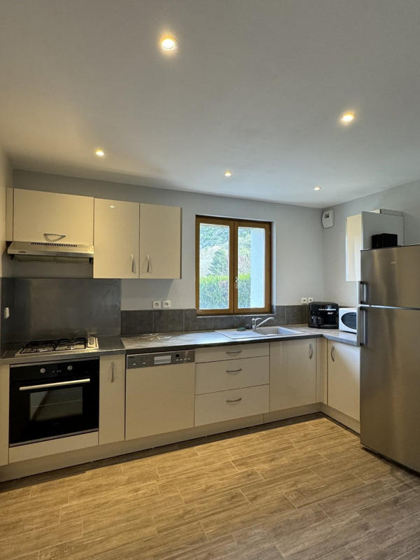 Maison - 250 m² - 7 pièces