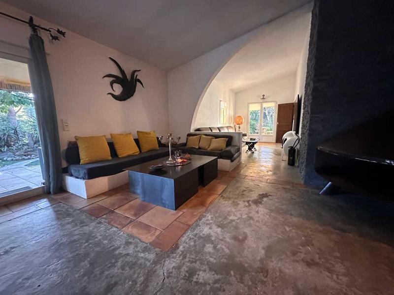 Villa - 127 m² - 10 pièces