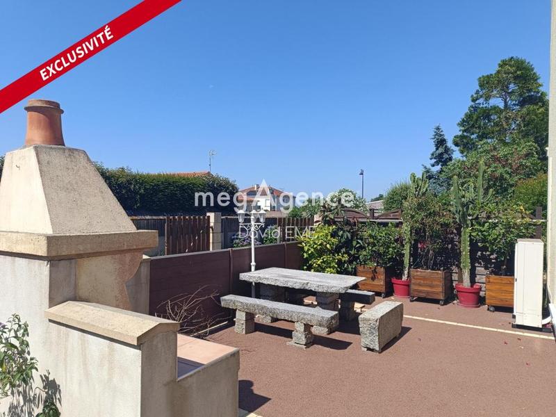 Maison traditionnelle - 172 m² - 9 pièces