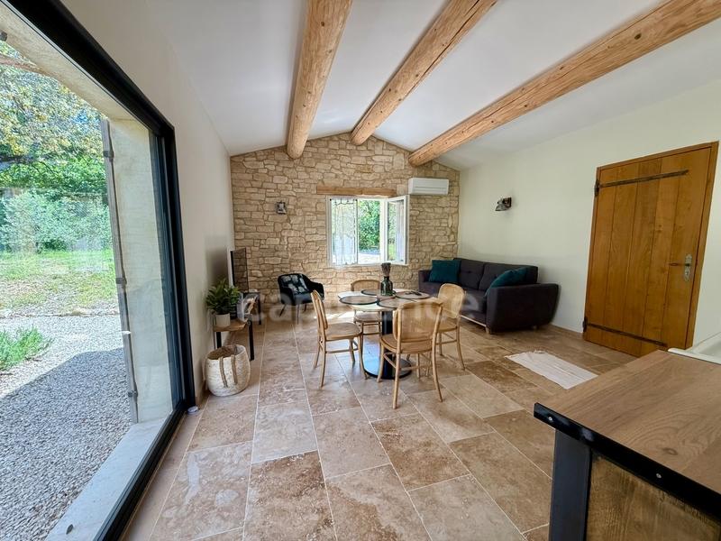 Maison - 235 m² - 8 pièces