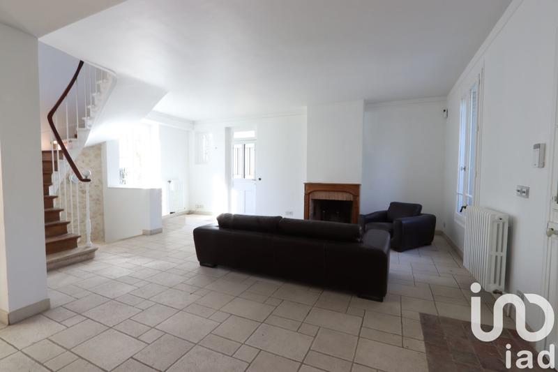 Maison - 235 m² - 8 pièces